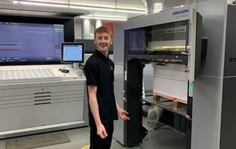 Print Leeds Apprentice At Machine